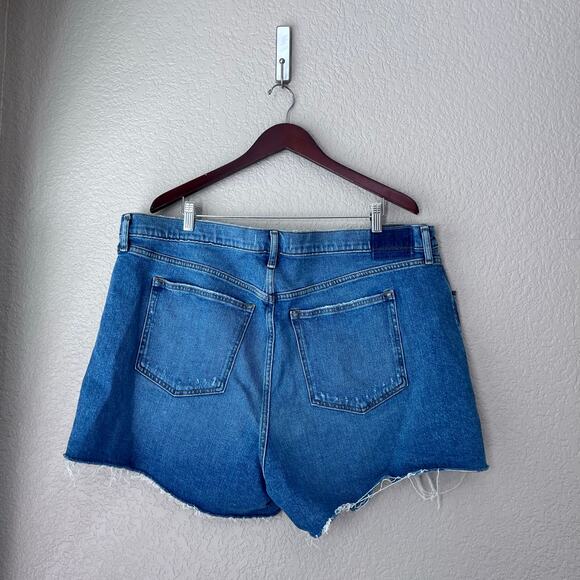 Madewell Curve Love 4” Mom Short High Rise Denim Raw Frayed Hem 35 20 New NWT - Picture 4 of 6